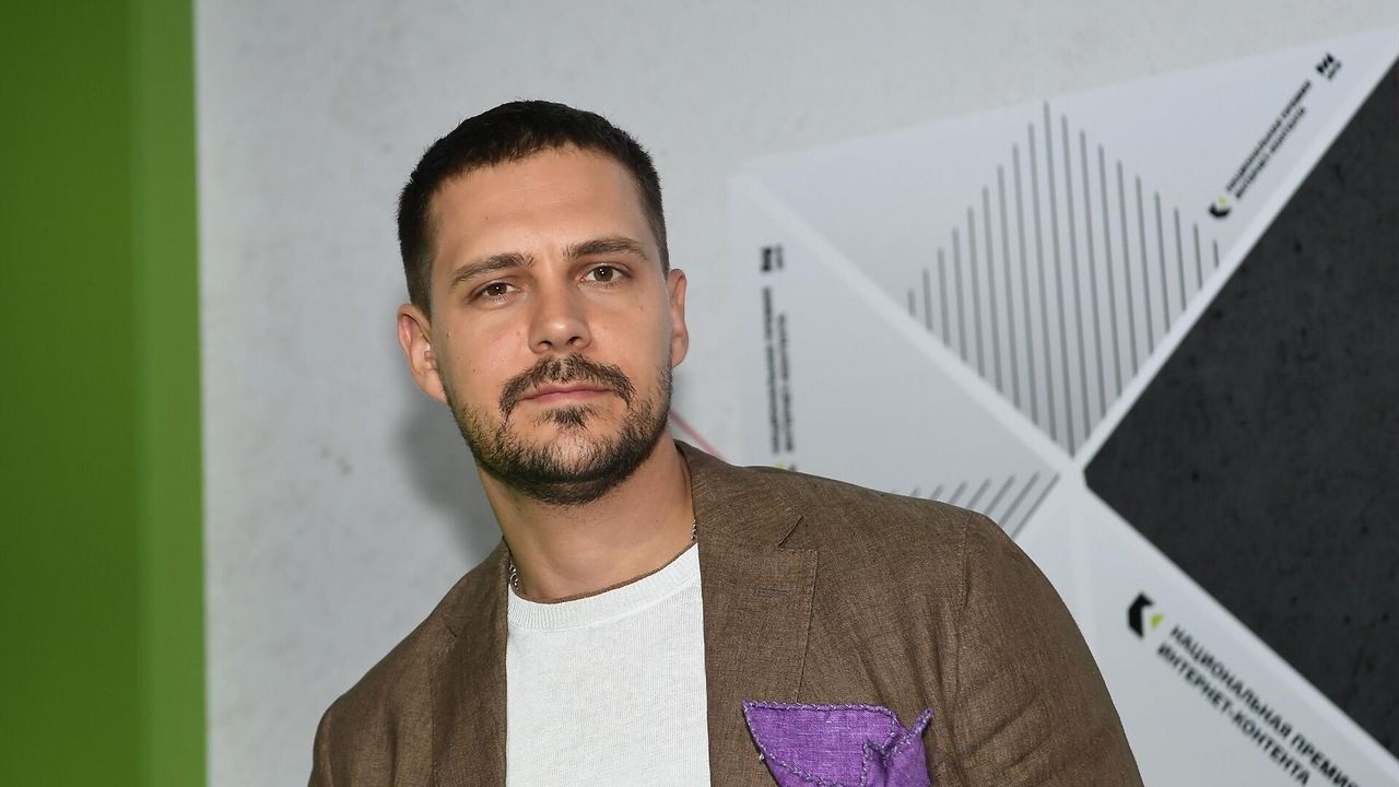 Милош Бикович сыграет в третьем сезоне сериала “Белый лотос”